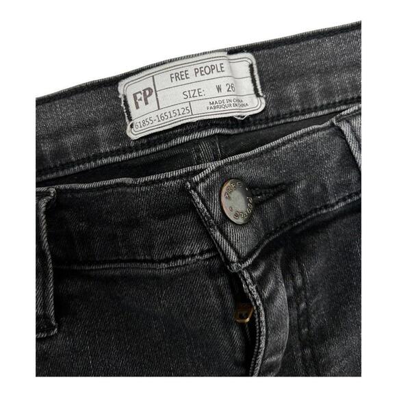 Free People l Great Heights Fringe Cropped Skinny Jeans in Washed Black Size 26 - Picture 8 of 10